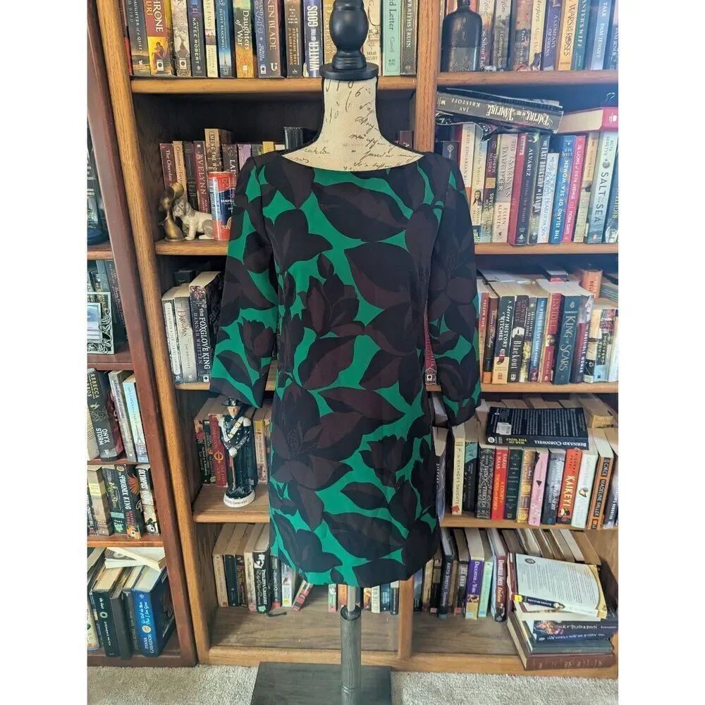 Milly Women's Size Small Green Floral 3/4 Sleeve Shift Knee Length Dress
